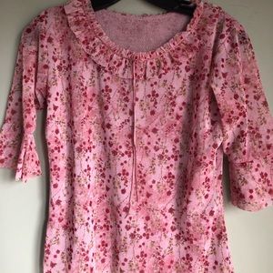 Floral pink 3/4 sleeve shirt size small